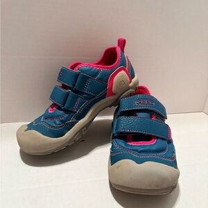 KEEN Kids Sneakers in Blue and Pink